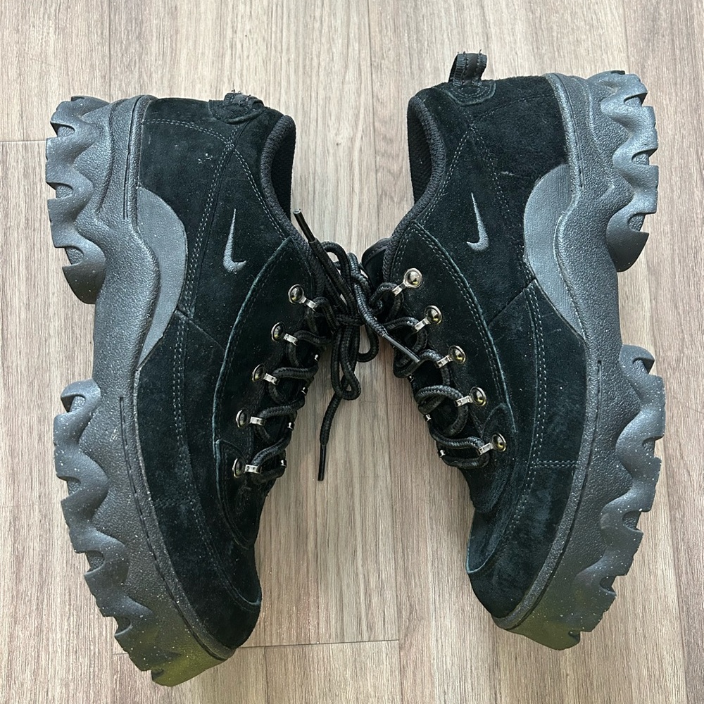 Nike Lahar Low